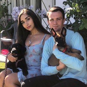 Meet your Posher, Zeina